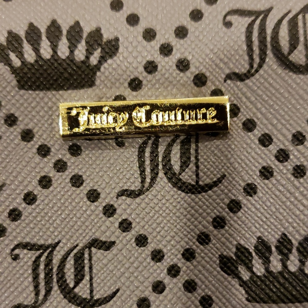 Juicy Couture • Set of 2 oz 👛